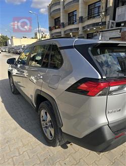 تۆیۆتا ڕاڤ 4